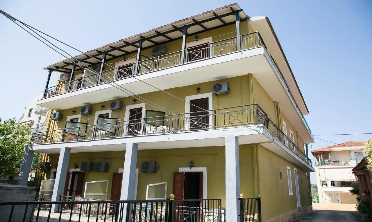 Petania Hotel & Apartments Lixouri 3*,